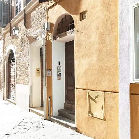 Collection Spanish Steps - Collection Apartman